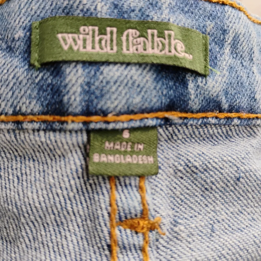 Wild Fable Distressed Denim Straight Leg Jeans Sz 6